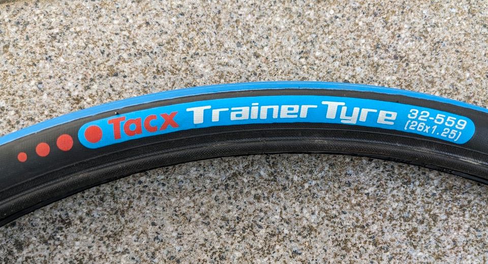 Tacx Trainer Tyre Mantel 26" (32-559), inkl. Schlauch, top in Fulda