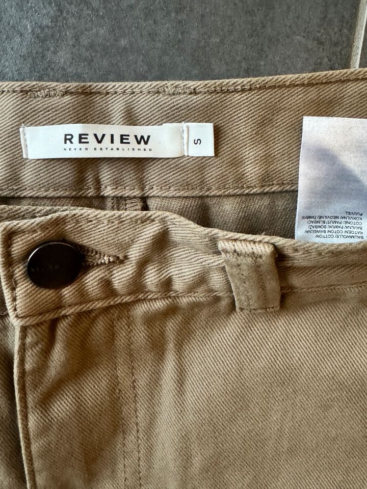 Review Hose beige Größe S in Oberhausen