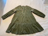 Sommerkleid Zara Baumwolle Khaki  mit Stickerei Grösse S Hessen - Heusenstamm Vorschau