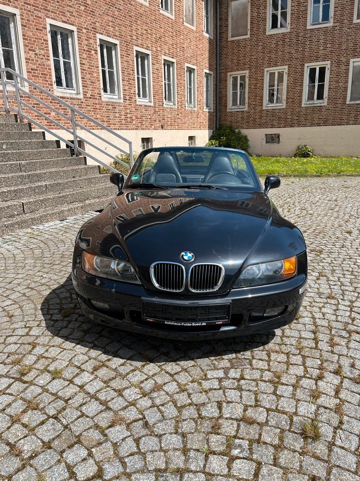 BMW Z3 Roadster gepflegtes Fahrzeug Neues Verdeck in Hessisch Lichtenau
