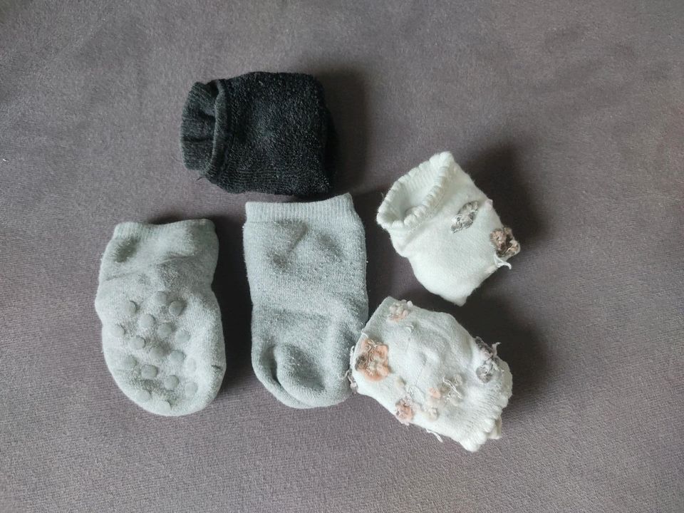 Baby Socken Größe 15-18 in Raunheim