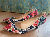 Pumps mit Blumenmotiv Gr. 39, 6 cm Absatz, Lands End Niedersachsen - Jever Vorschau