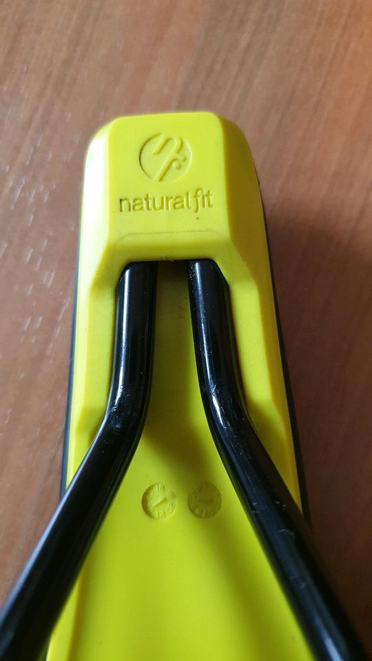 Sattel Fahrradsatte Natural Fit Sequence+ Neon gelb  inkl.Versand in Hochheim am Main