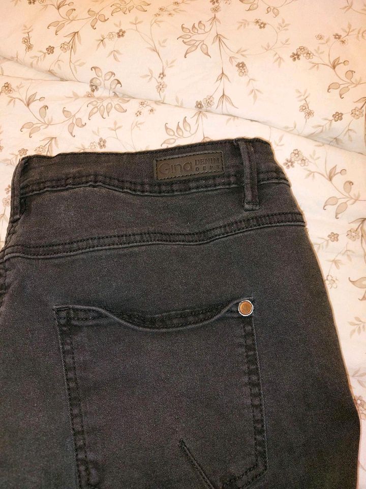 Damen Strechjeans schwarz Gina gr 46 in Dortmund