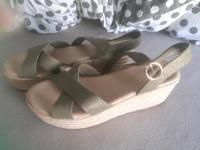 Damen Schuhe,Sandalen,wedges,gr.40 Nordrhein-Westfalen - Jüchen Vorschau