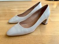 Pumps weiß, Brautschuhe UNISA München - Schwabing-West Vorschau