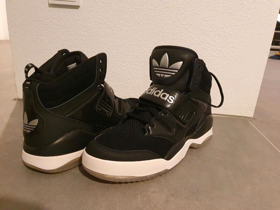 Adidas Hackmore NEU aus Sammlung, ungetragen Gr. 46 2/3 in Gau-Bickelheim