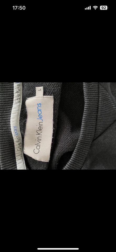 Schwarzer Calvin Klein Pullover in Dormagen