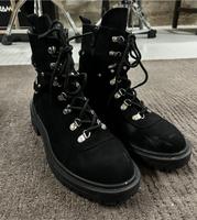 Schwarze Biker Boots Gr. 39 Damen mit Silber Schnallen Nordrhein-Westfalen - Essen-Haarzopf Vorschau