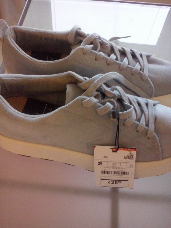 Schuhe ZARA Bershka u.a. in Friedrichsthal