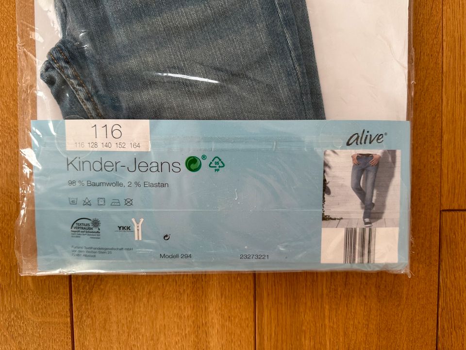 Alive Kinder - Jeans blau Gr. 116 * neu Etikett OVP in München