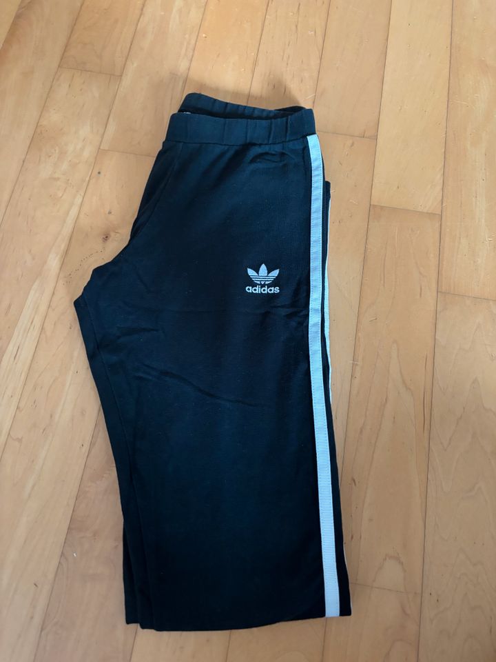 Adidas Leggings Tights schwarz 34 xs Damen in Berlin