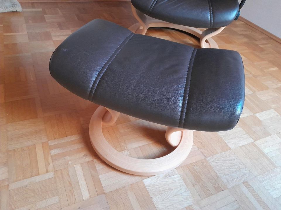 Stressless Sessel mit Hocker, Echtleder in braun in Freudenberg