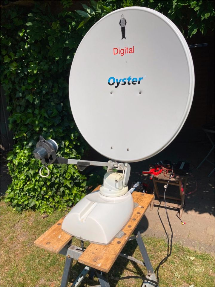 OYSTER Digital 85 mobile Satellitenanlage in Großhansdorf