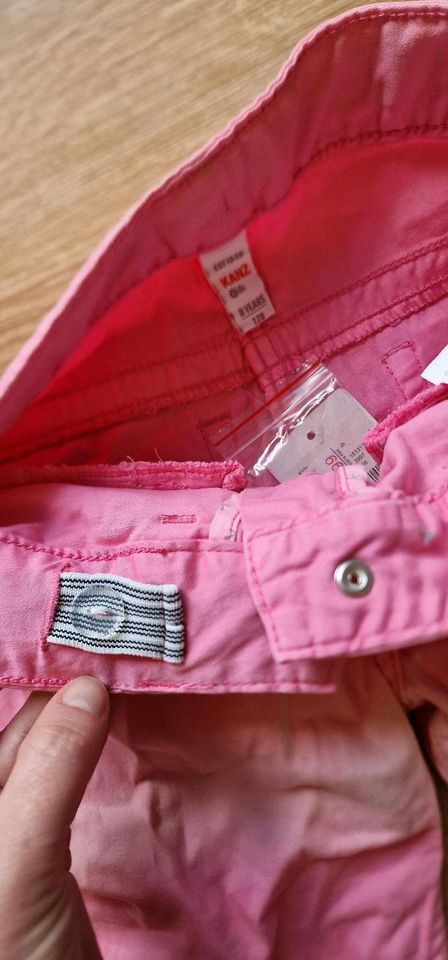 Neu nie getragen Kanz Chino Stoffhose rosa 128 in Berlin