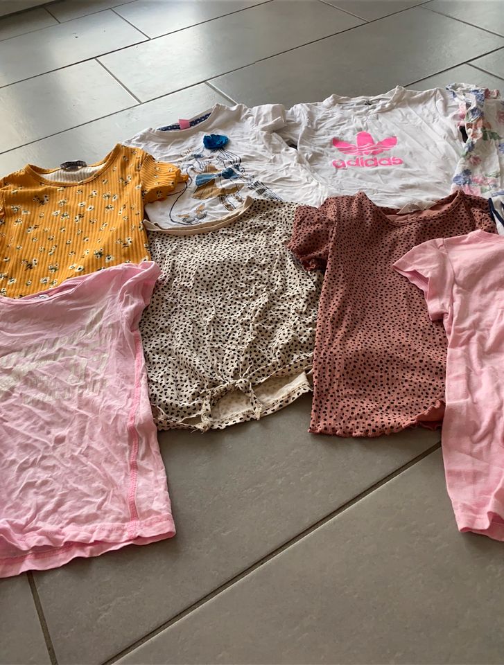 Sommer Mädchen Shirts Kleider 110/116 in Demmin