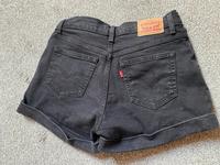 Levis Strauss Hotpants Größe 28 (S) Niedersachsen - Winsen (Aller) Vorschau