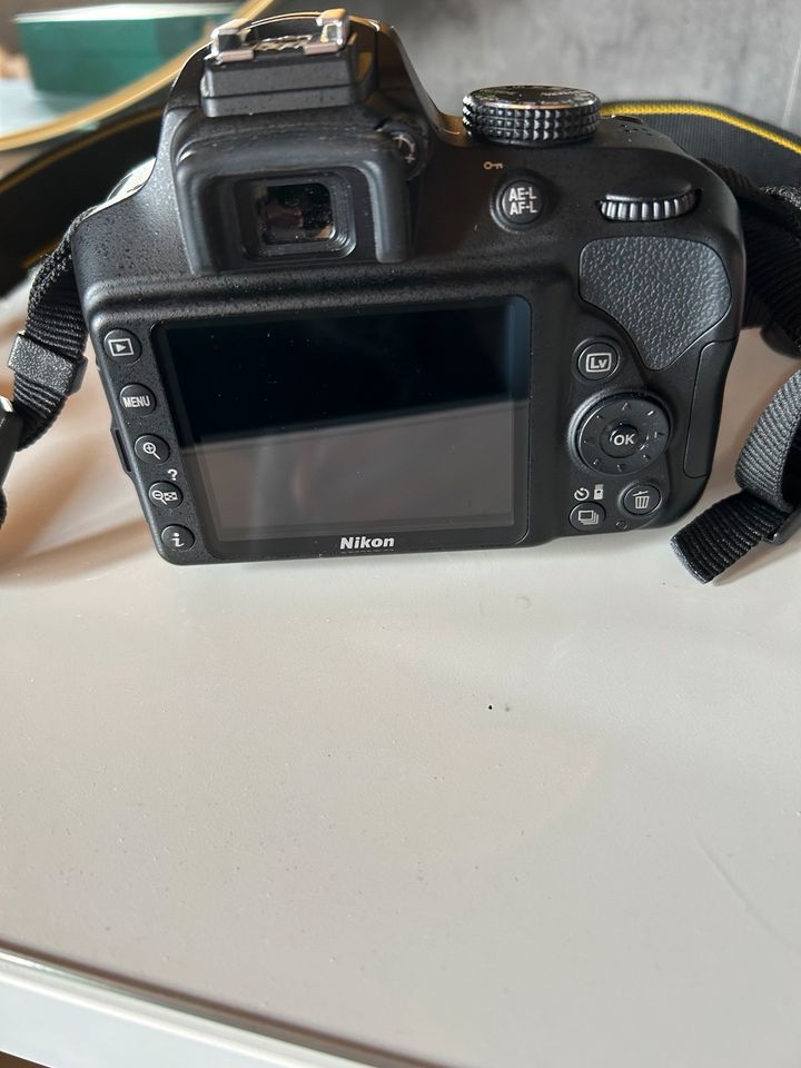 Nikon 3400 neuwertig mit OVP in Daun