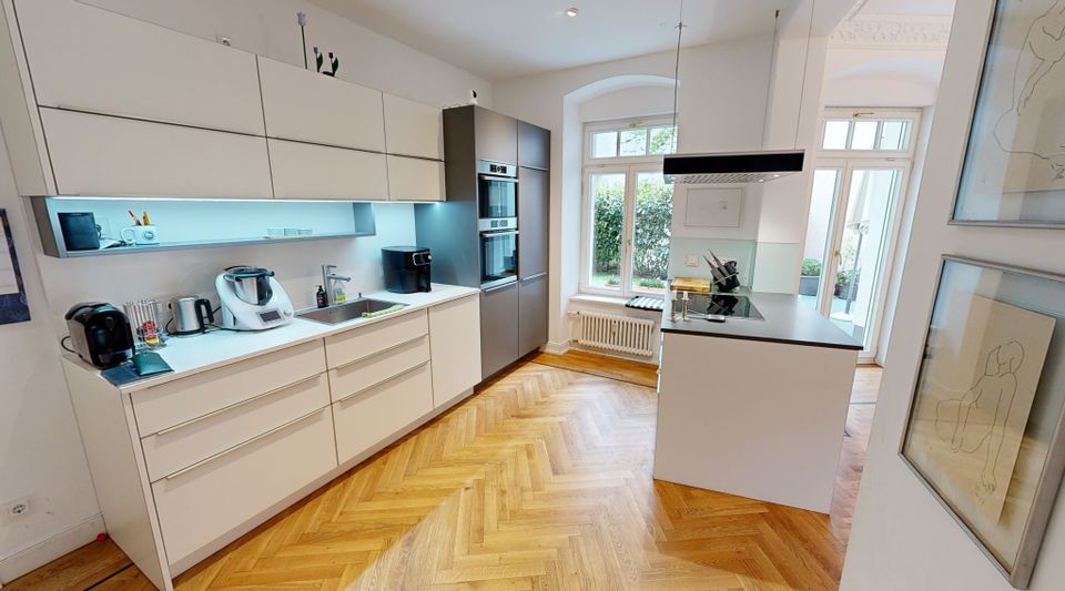 Edle Maisonette Wohnung über 3 Stockwerke mit Garten & Terrasse - nur 120 m bis zum Kurfürstendamm in Berlin