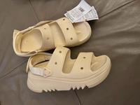 Neu Crocs Plateau Sandalen Gr. 42-43 Berlin - Neukölln Vorschau