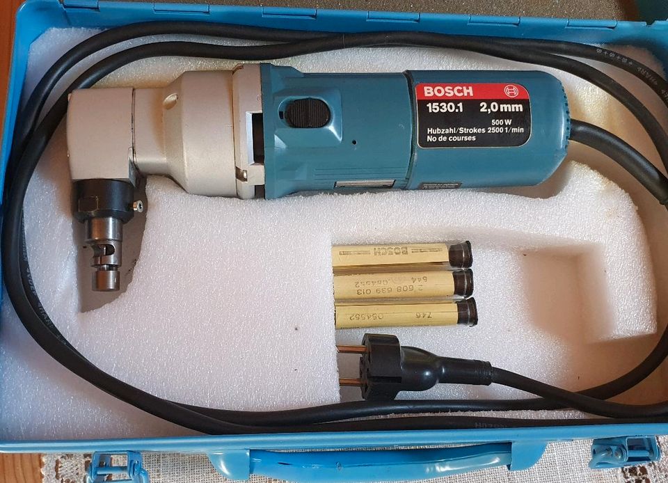 BOSCH Nager Nibbler Knabber 2,0 mm inkl. Zubehör top Zustand in Amerang