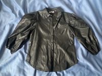 Kunstleder Jacke Bluse Lederhemd Trompetenärmel oversize XS S 36 Frankfurt am Main - Sachsenhausen Vorschau