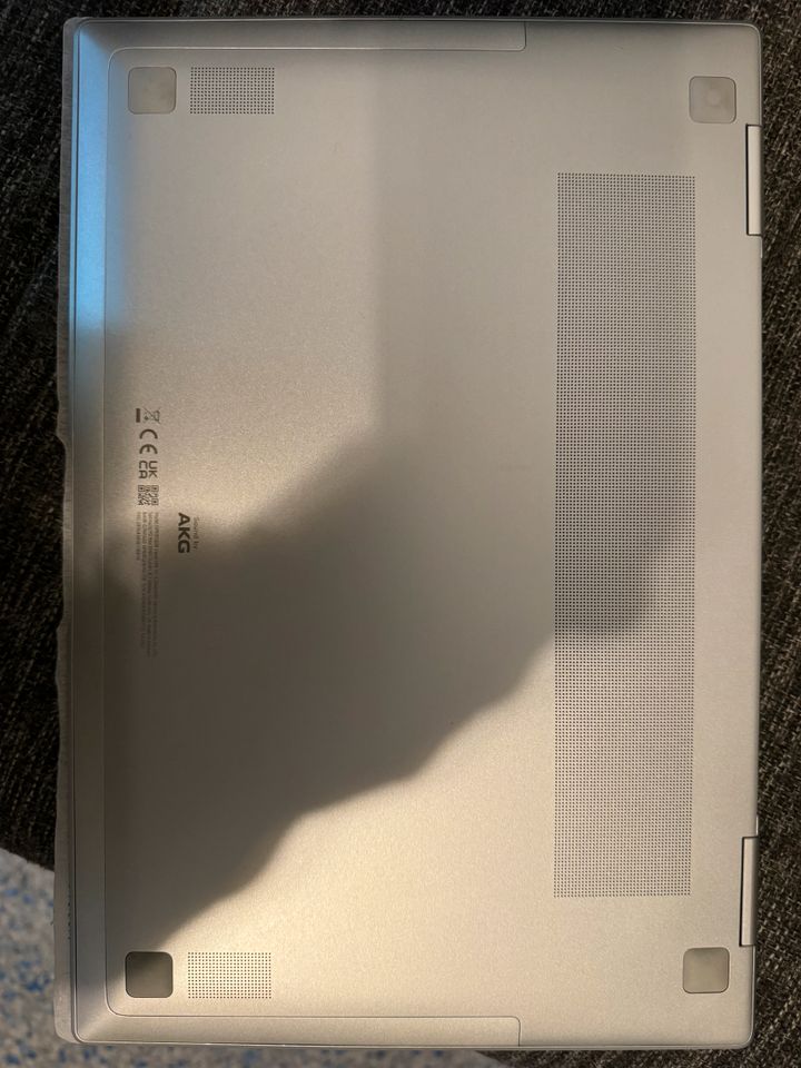 Samsung Notebook 3 Ultra 5G in Köln