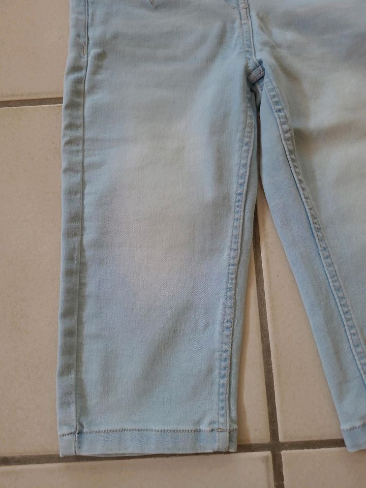 Caprijeans 3/4 Jeans Hose Größe 140 hellblau in Achim