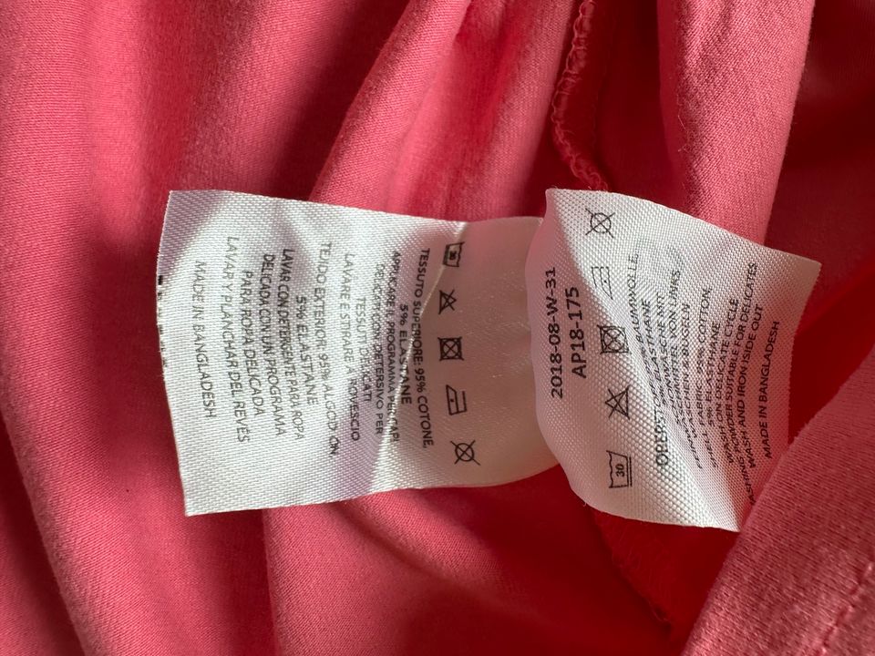 Wie neu! Snipes T-Shirt Gr. M , Rosa in Großheirath