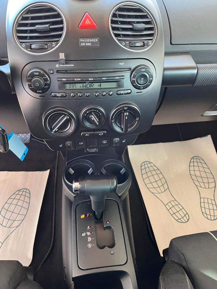 Volkswagen Beetle FACELIFT Limo 2.0l AUTOMATIK/TEMPOMAT/SHZ in Dorsten