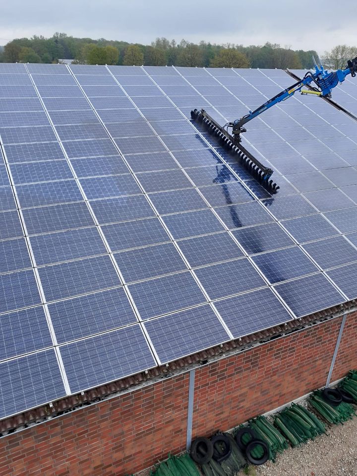 Reinigung von PV-Anlagen / Photovoltaikanlagen / Solaranlagen in Warendorf