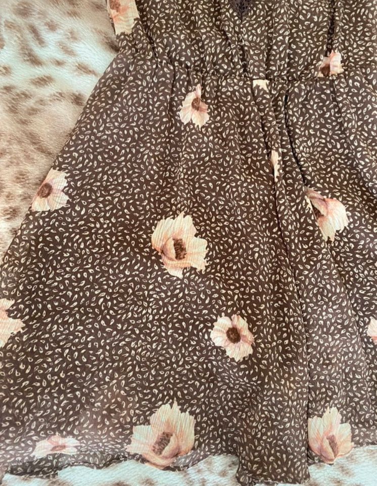 H&M Damen sommer jumpsuit braun mit Blumen Gr.38 w.Neu in Ergolding