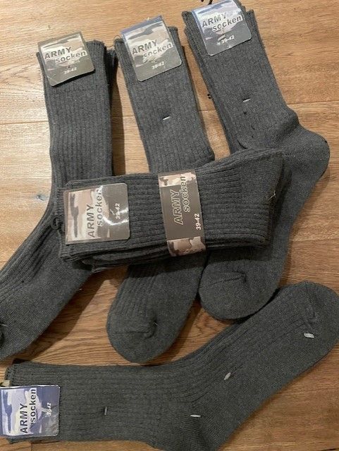 Größe 39-42: 15 Paar Army Socken – Arbeitssocken in Beuren (Hochwald)
