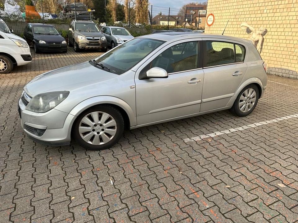 Opel Astra 2.0 Turbo in Gelsenkirchen