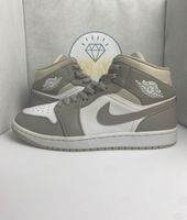 ✅Nike Jordan 1 Mid Linen Beige/Creme/Weiß 44 US 10 Sneaker Trend Sachsen - Treuen Vorschau