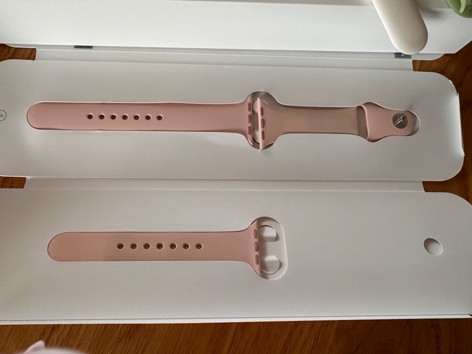 Apple Watch 5 Gold 40mm in Leipzig