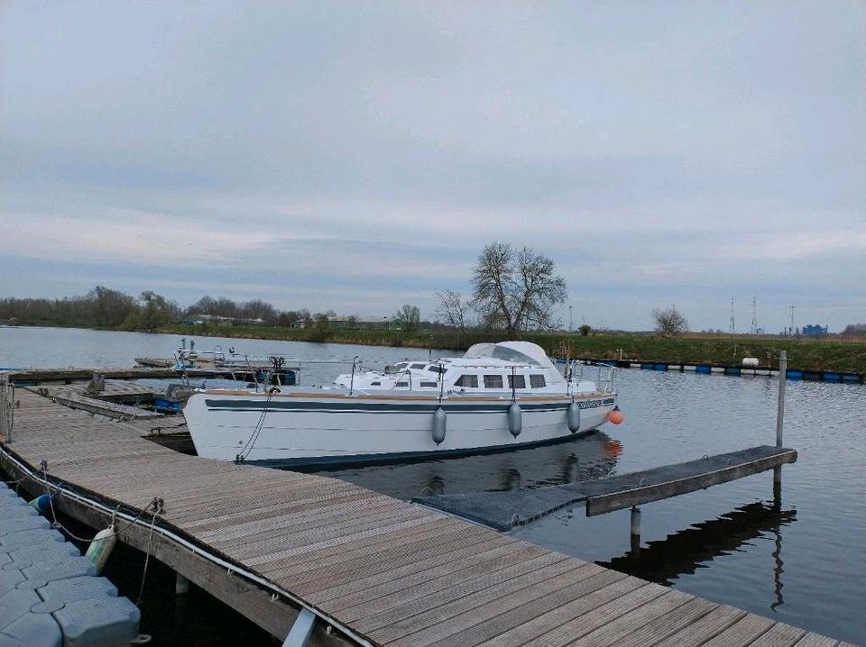 Waarship 36ld Decksalon Yacht in Delmenhorst