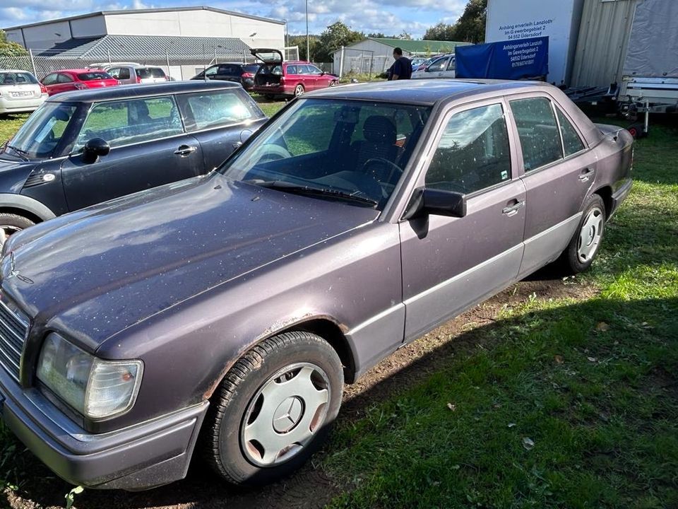 Verkaufe einen Mercedes W124 E200 2.0, ohne TÜV in Üdersdorf