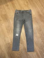 Graue Jeanshose Bayern - Buch Vorschau