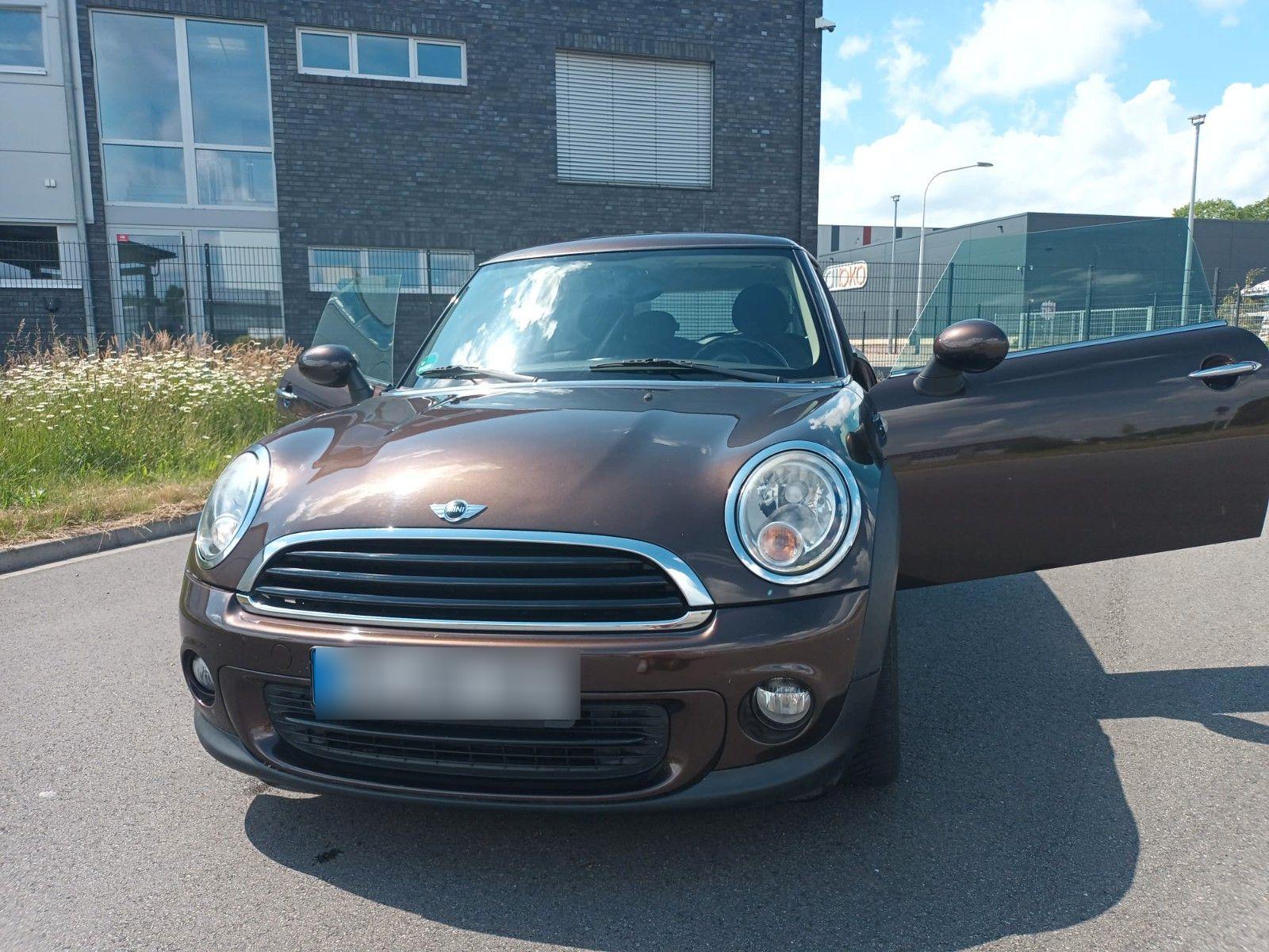 Abbildung des Autos MINI ONE