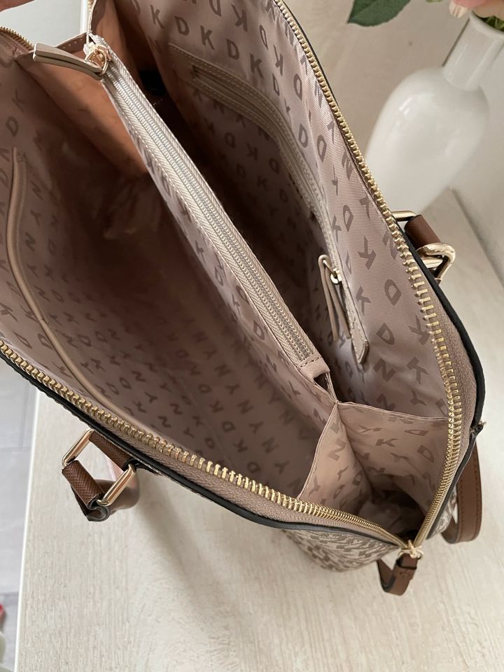 Handtasche für Damen DKNY Tasche Markentasche in Oberhausen