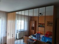 Großer Schlafzimmerschrank, 3 Meter lang Hessen - Heuchelheim Vorschau