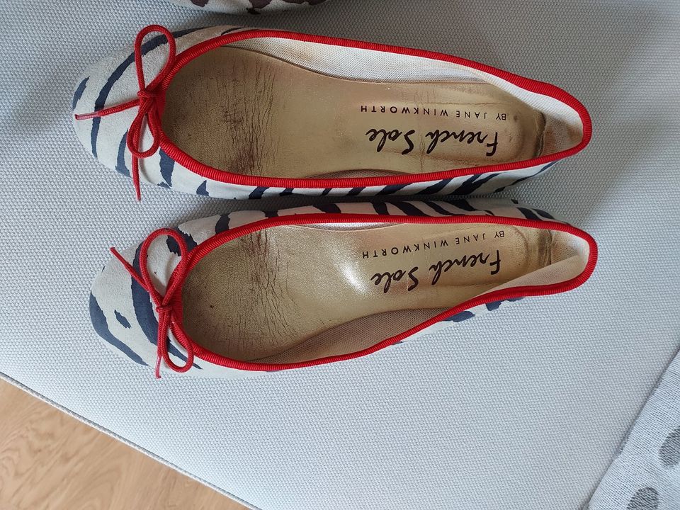 French Sole Ballerinas, Leder, in rot / Zebra-Muster. Gr 39 in München