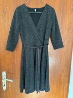 graues Kleid mit dreiviertel Arm Gr. 40 Bayern - Mömbris Vorschau