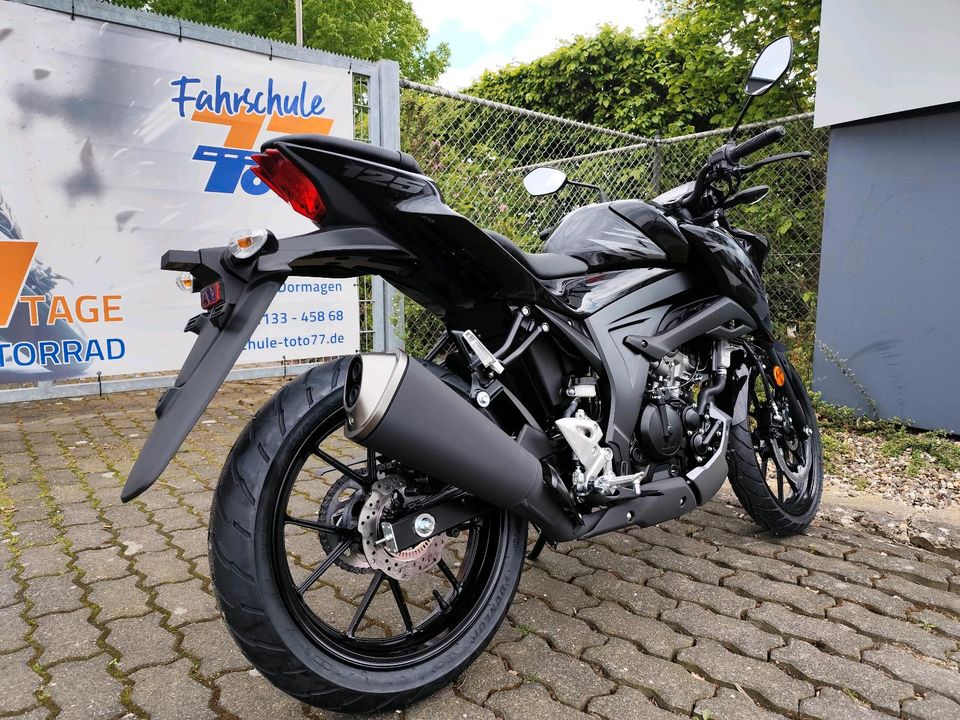 Suzuki GSX-S125 GSXS125 in Dormagen