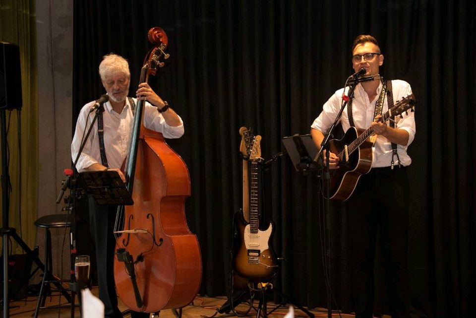 Gitarrist für Hochzeit Event Feier Fest in Poing