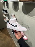 Nike Wmns Air Jordan 1 Mid Barely Rose Innenstadt - Köln Altstadt Vorschau