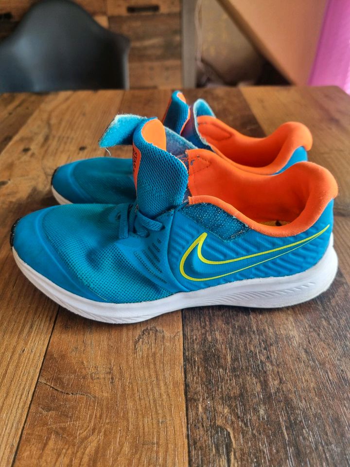 Nike 33 Kinder Kinderschuhe Star Runner 2 Sneaker in Krefeld