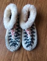 Schuhe - Hausschuhe Gr. 38/39 eher Gr. 37/38 Frankfurt am Main - Bornheim Vorschau