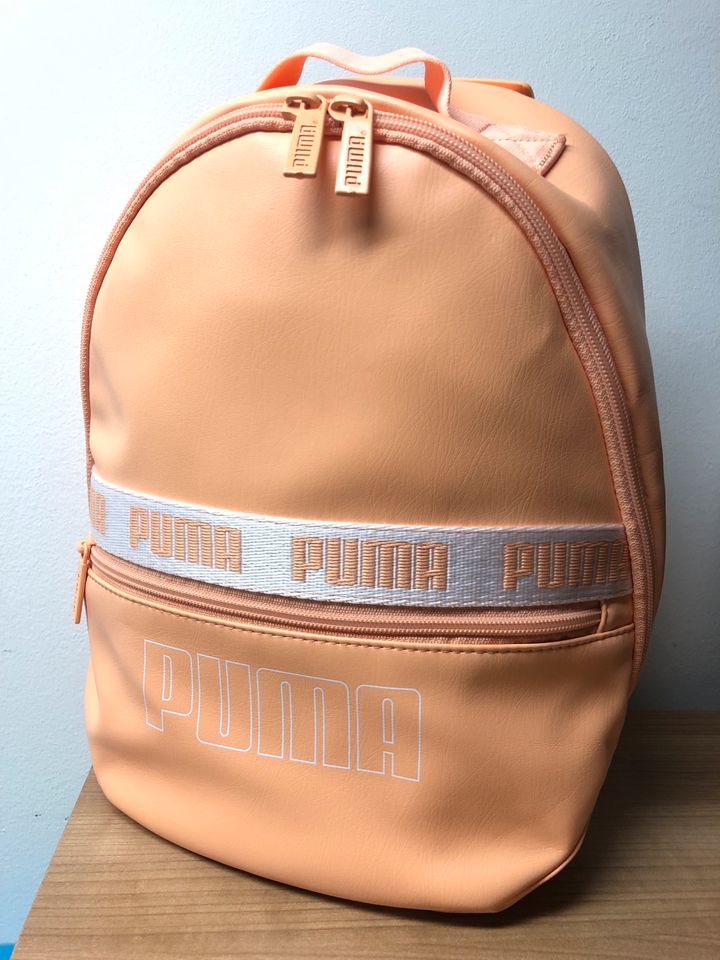 PUMA RUCKSACK klein in Lederoptik APRICOT lachsfarben RAR wie NEU in Leipzig